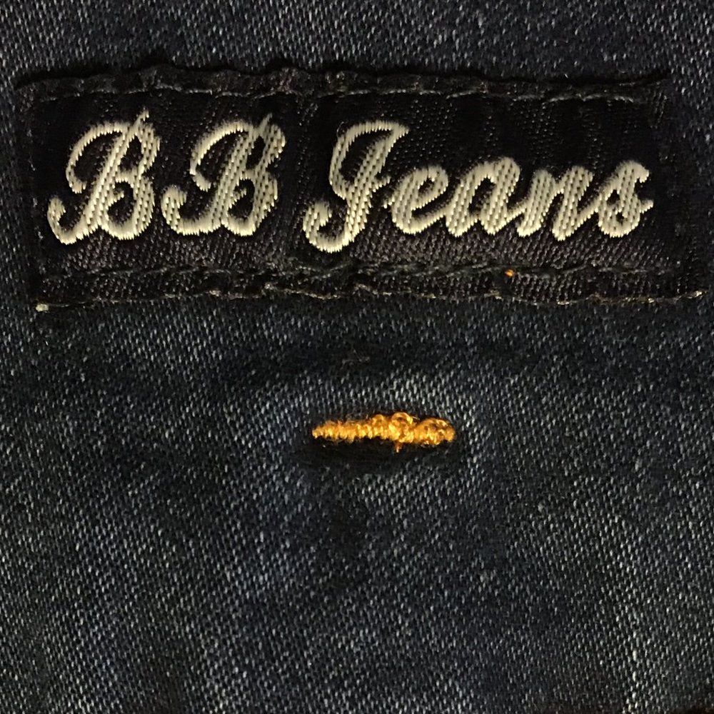 B. B. JEANS Stretch Denim Shorts - Picture 10 of 11